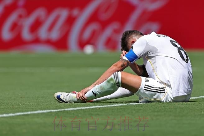 镜报:巴尔韦德不满阿隆索 关系若无改善考虑离队 镜报:巴尔韦德不满阿隆索 关系若无改善考虑离队